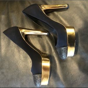 CHANEL black & gold pumps